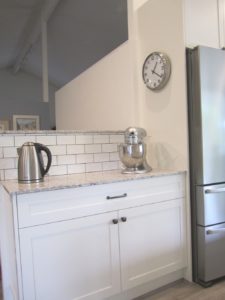 Raised Servery with Subway Tiles and Caesarstone Alantic Salt Benchtop