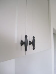Handle House Black Handle