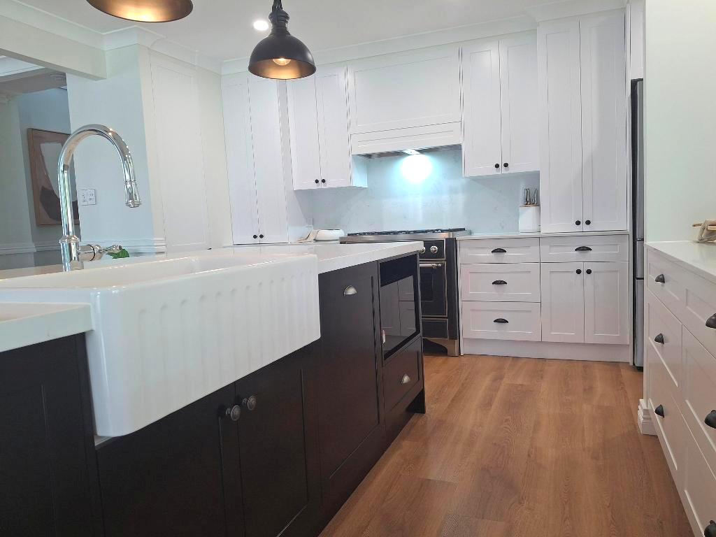 BrisbaneKitchenDesign ManlyWest 2 Tone Shaker Kitchen