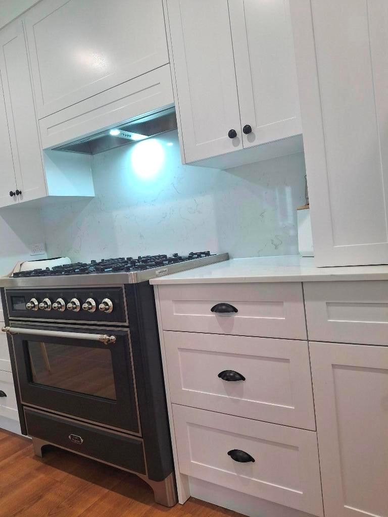 BrisbaneKitchenDesign ManlyWest 2 Tone Shaker Kitchen